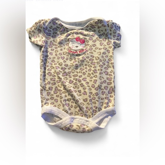 Magic Years  Adorable Kitty Leopard Bodysuit - Cream and Purple - Picture 1 of 3